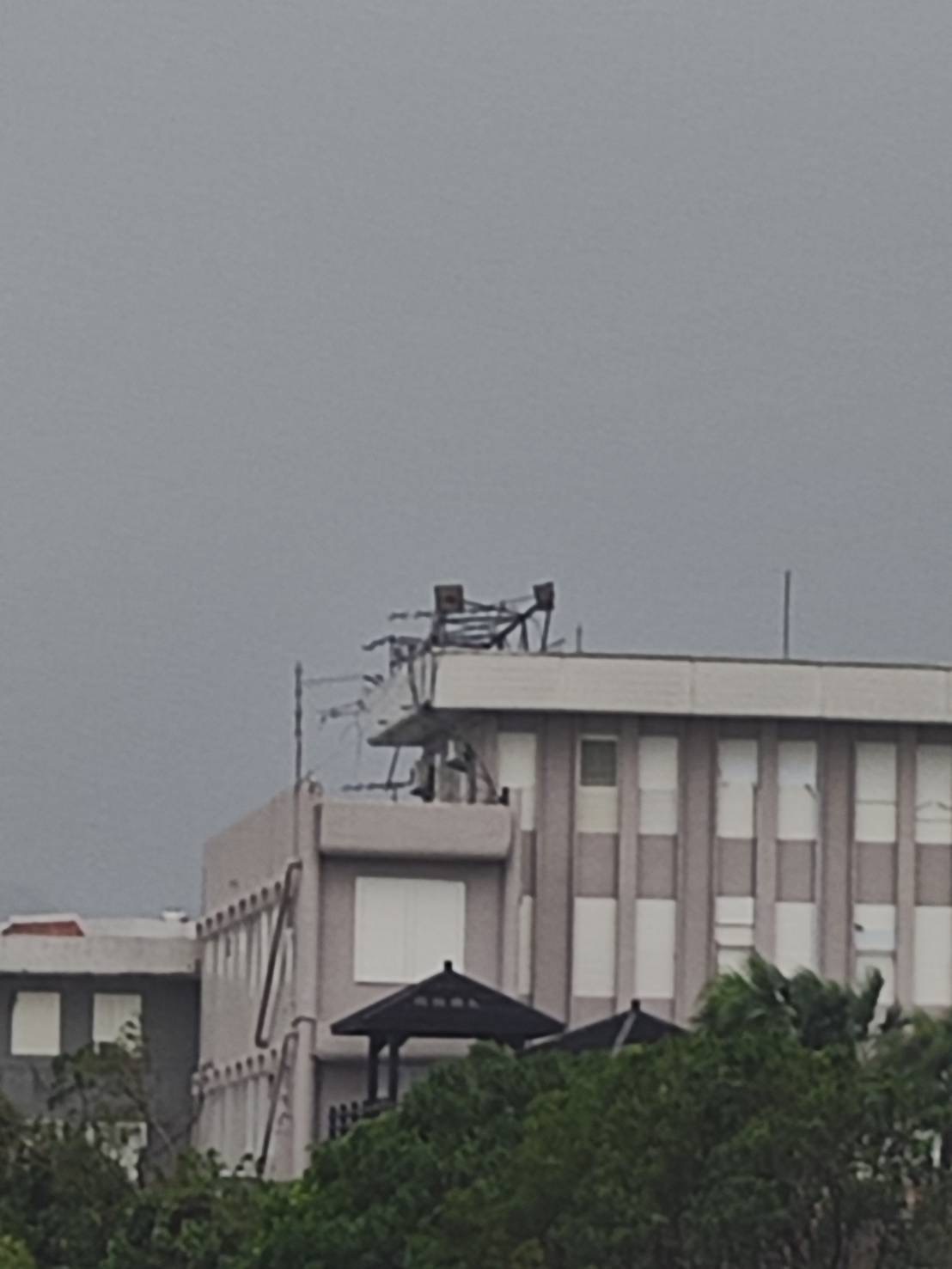 康芮颱風風力超強    成功分局通訊塔倒塌