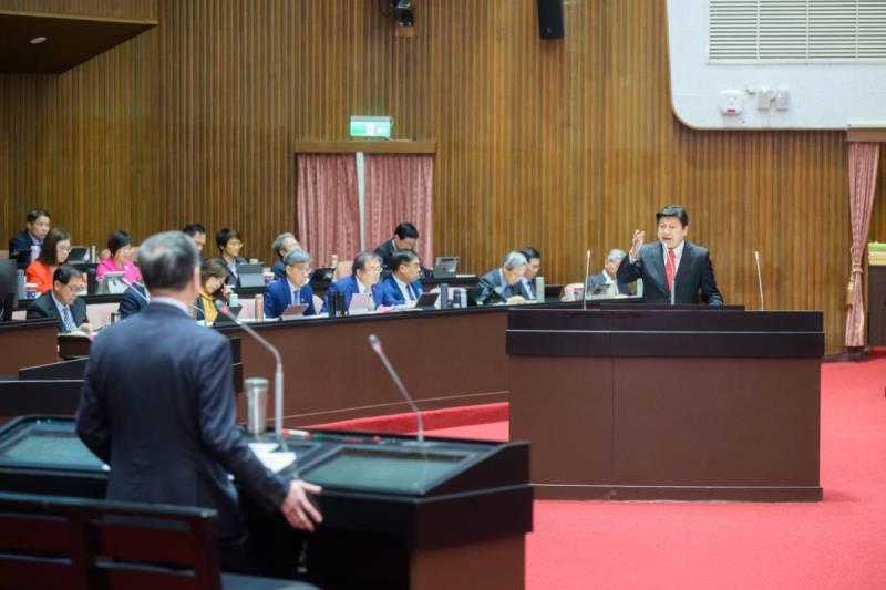 超徵1.3兆拒編預算、被退只會兩手一攤 傅崐萁：政院把醫護原民農民尊嚴踩腳下 卓內閣瞧不起人民