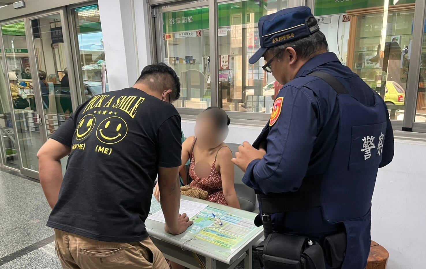 披著羊皮的狼！警郵聯手戳破仿冒「合法公司」騙局 攔下民眾30萬匯款