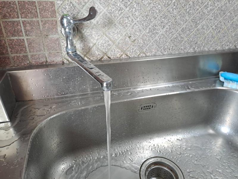 天兔颱風逼近 台東民眾要儲水