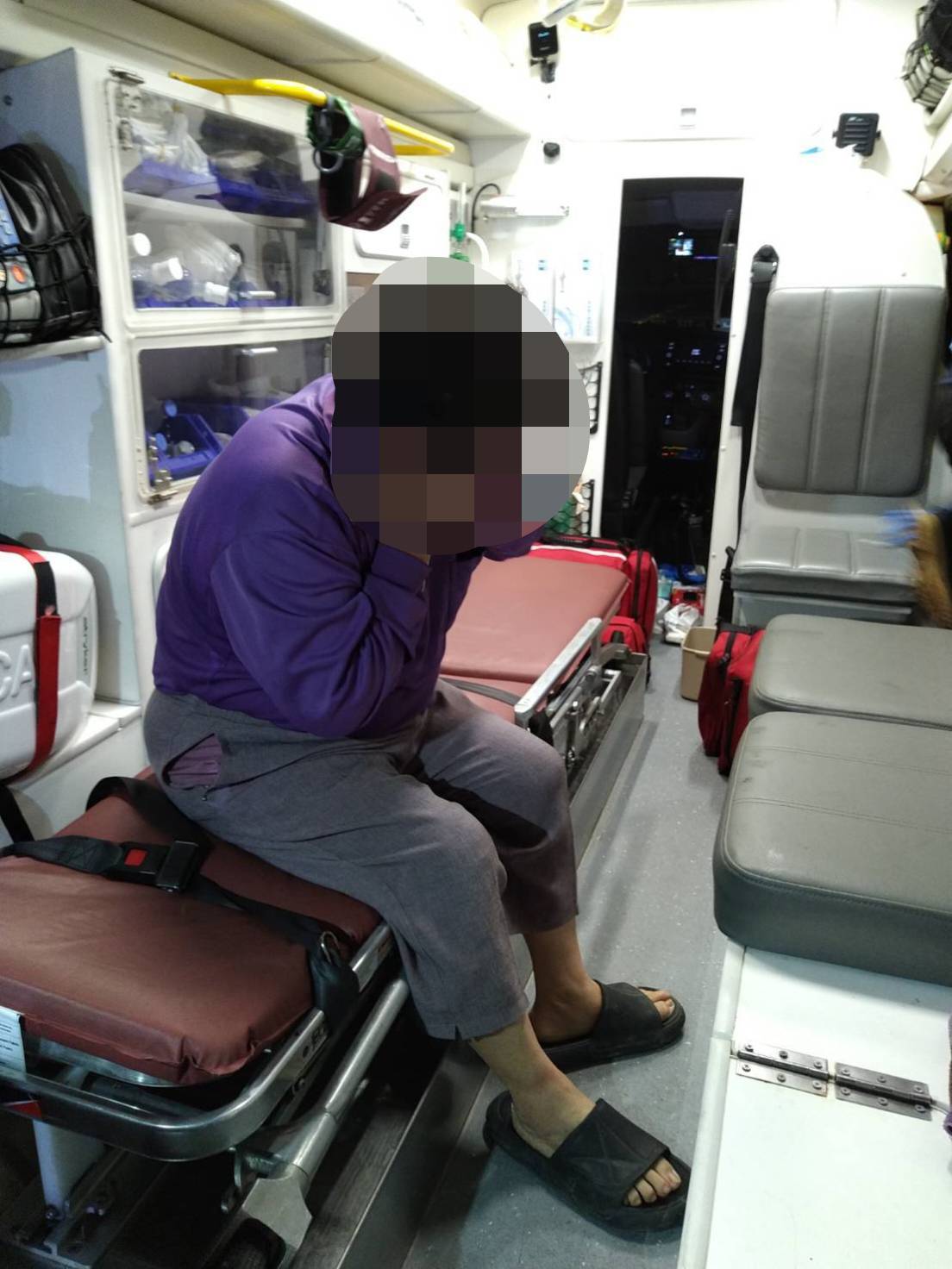 深夜婦人遭蟲入耳! 暖警即時救援 就醫取出一隻「中型蟑螂」