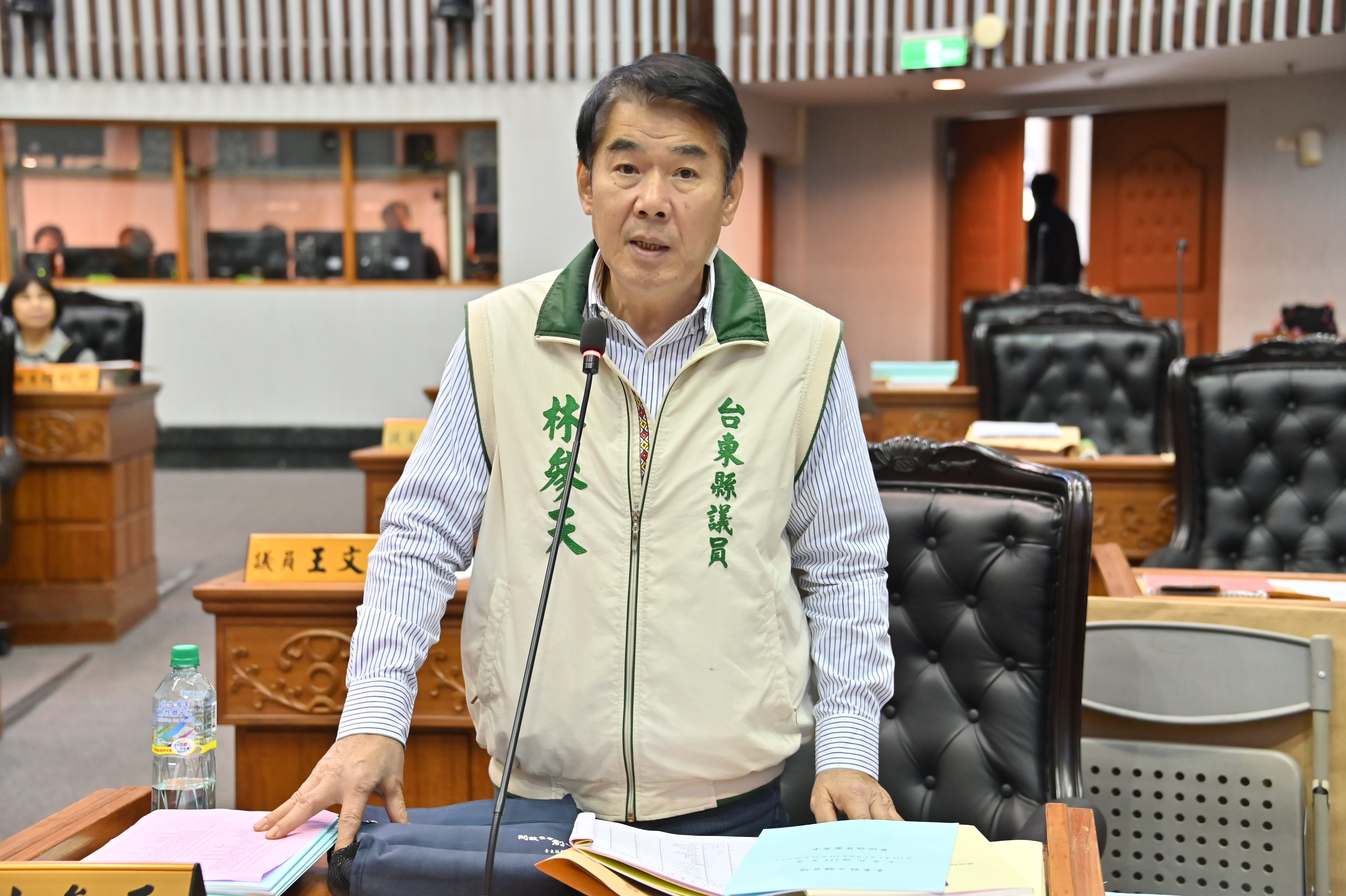 國小校長批評議員為「黑道」 引發教育局調查與爭議