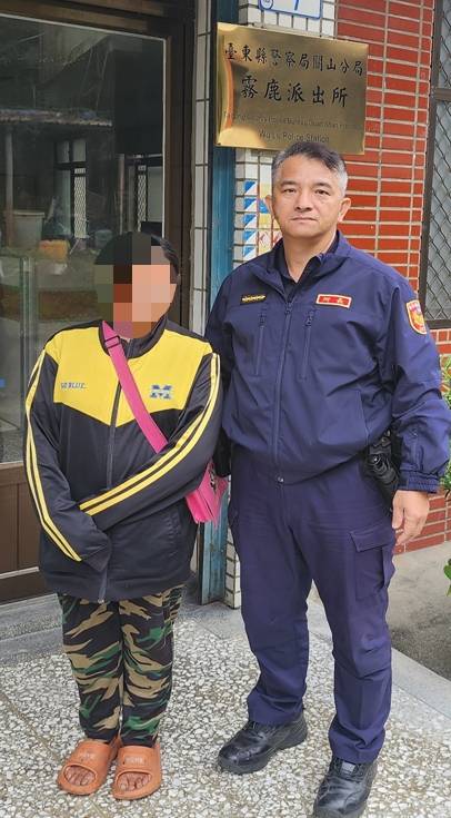 南橫霧鹿警協調施工單位停工　護送身體不適孩童下山就醫