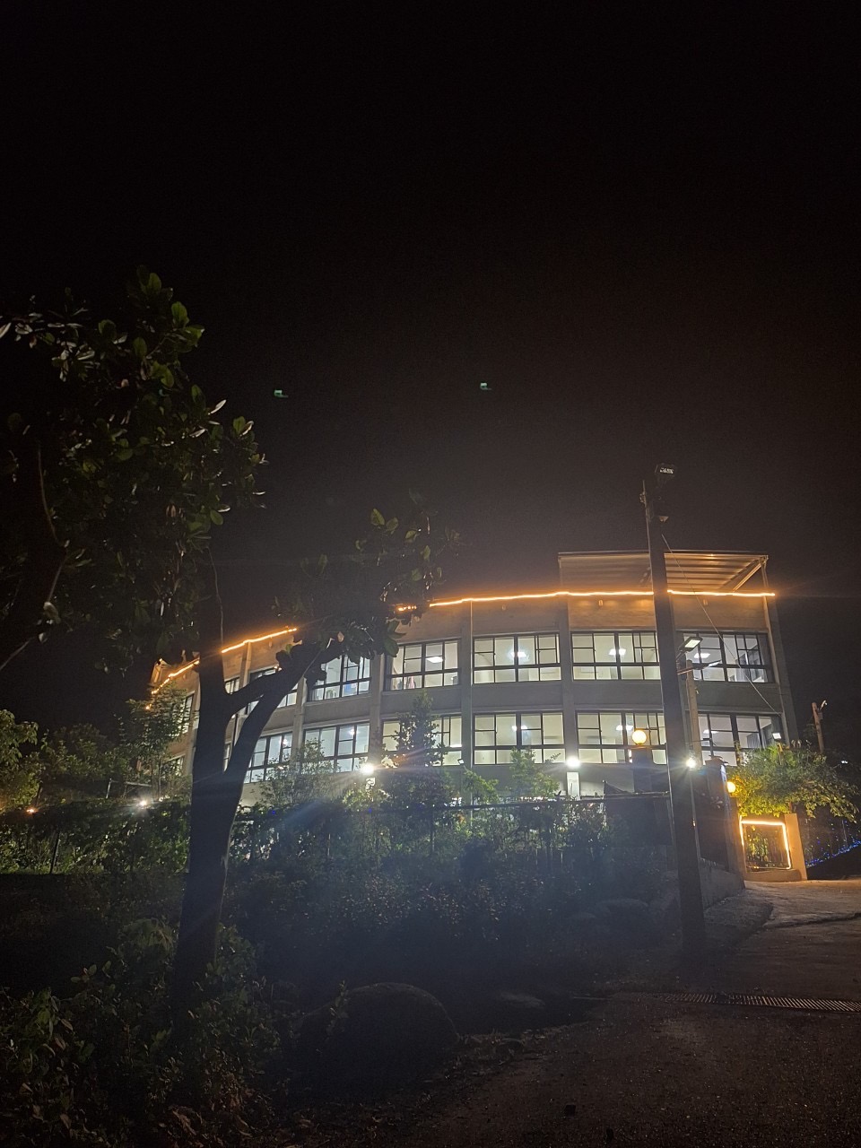 農舍申請條件嚴苛、國土法上路後不確定性「農莊將成主流」