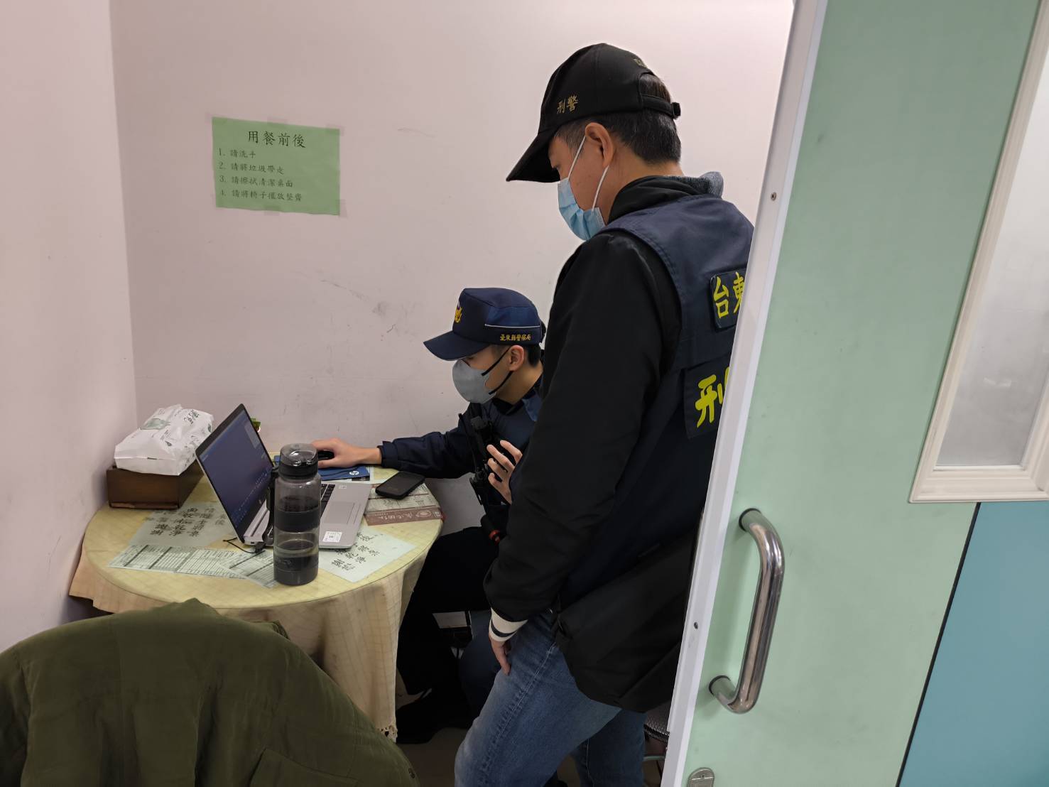 嗆「帶開山刀砍人抗議」! 警偵破馬偕醫院 院長信箱恐嚇案 