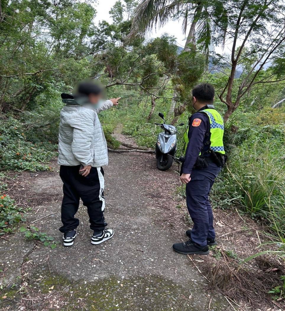 民眾遺車山間忘位置   暖心警同行尋車解困境
