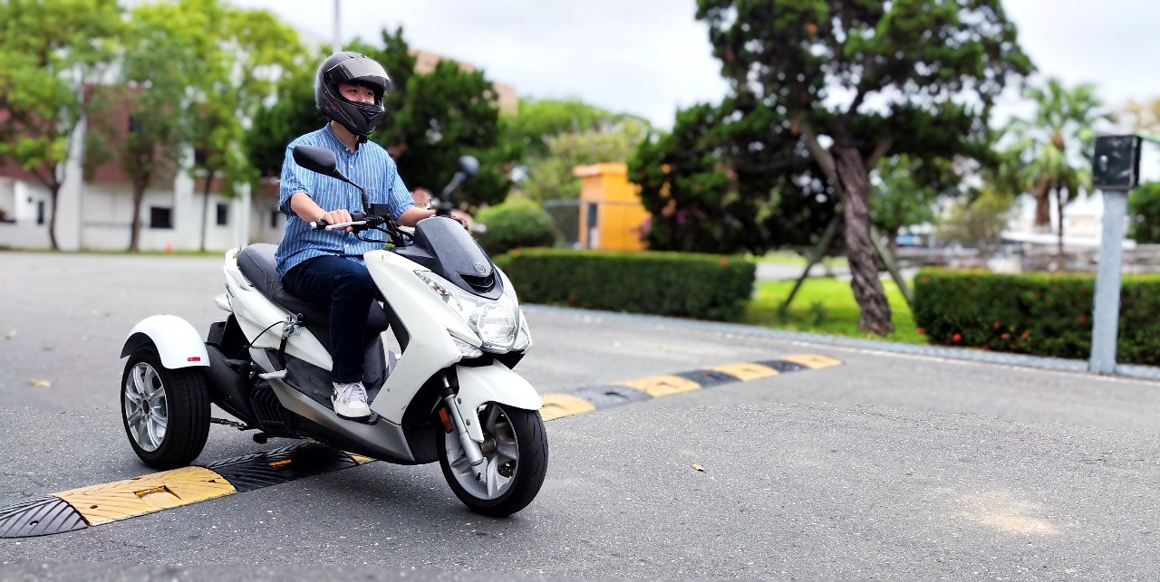 全台首創！臺東「特製三輪機車」提供借用 助身障者駕駛夢成真