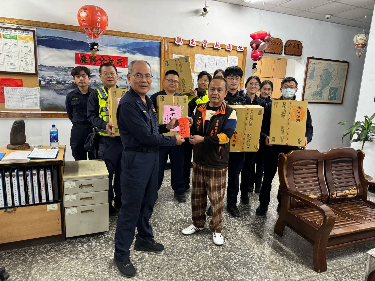 加強重要節日安維工作起跑,鹿野警友站慰問關警各警所