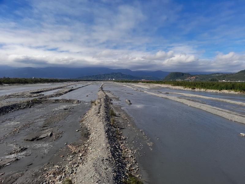 卑南溪水覆蓋修復九成