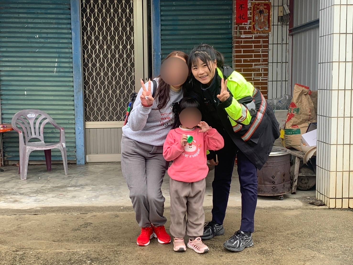 鹿野女警化身「大姊姊」，暖心廣播助迷途小孫女重回阿嬤懷抱