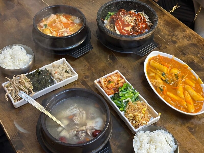 正宗韓式來東！老闆是韓國人，在一級美食戰區屹立不搖的韓式平價美食
