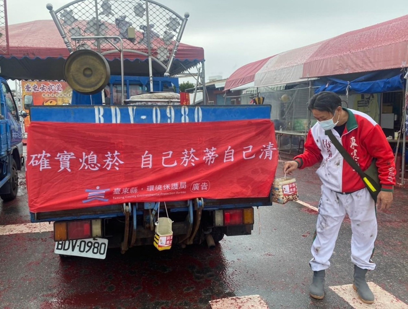 環保局攜手8宮廟 辦理「菸蒂不落地」