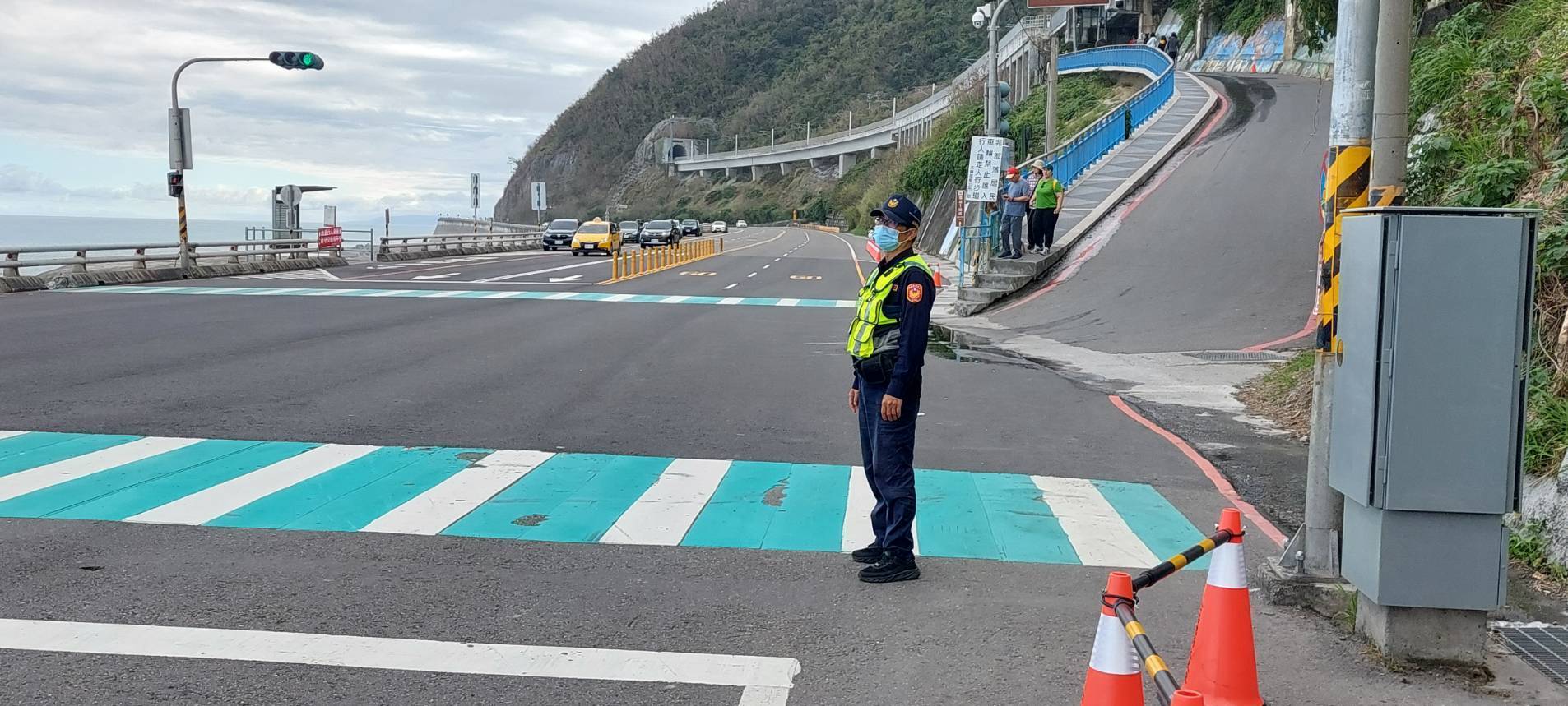 大武工務段與轄區警察分局協力優化多良火車站路口行人安全環境