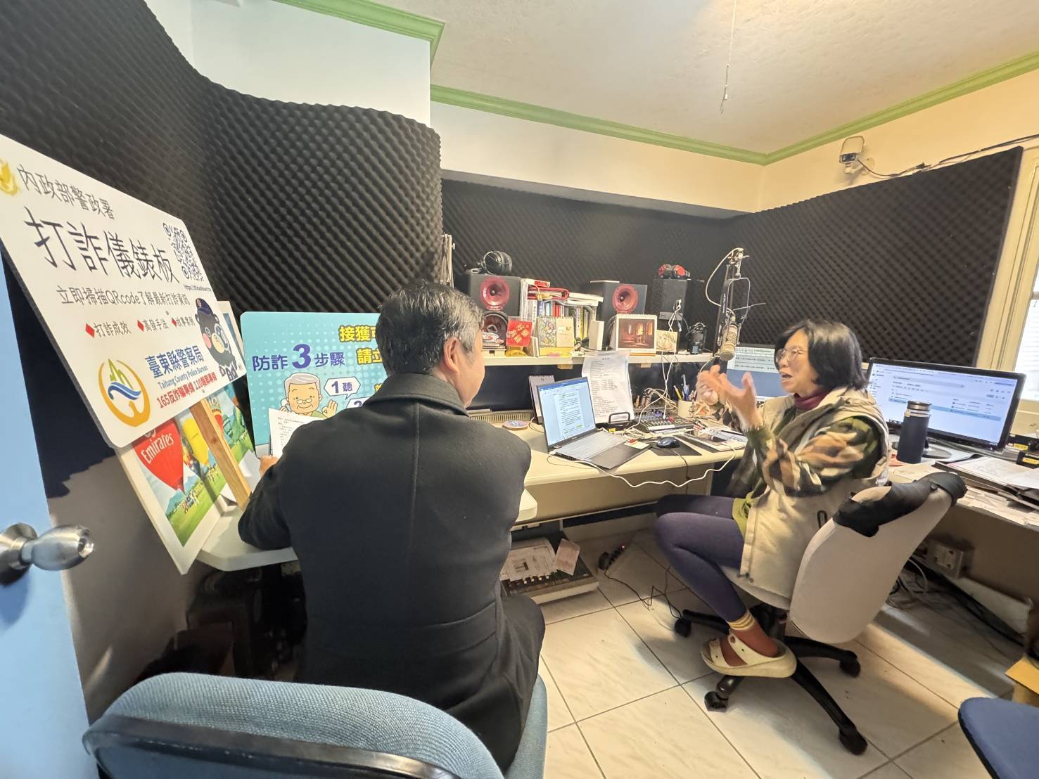 強化民眾防詐意識，分局長赴電台宣導