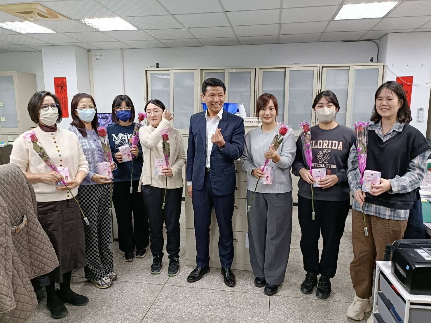 歡慶婦女節局長贈心意，東警營造性別友善環境