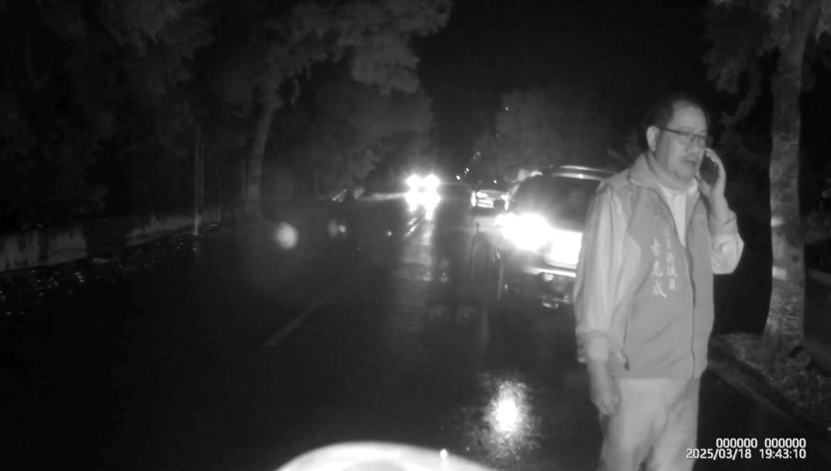 議員古志成深夜協助推動爆胎車　警擺放警示設備防止二次事故