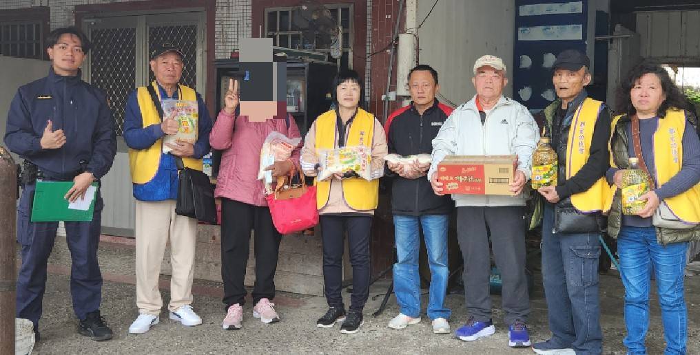 寒天送暖心更暖，大武分局攜手慈善團體關懷弱勢家庭