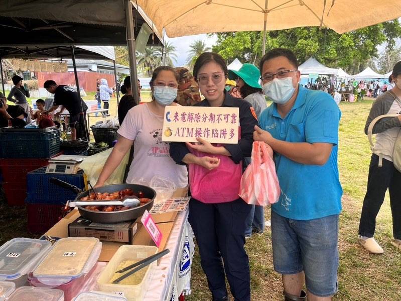 假網拍猖獗！寶桑警進森林公園宣導防詐與交安