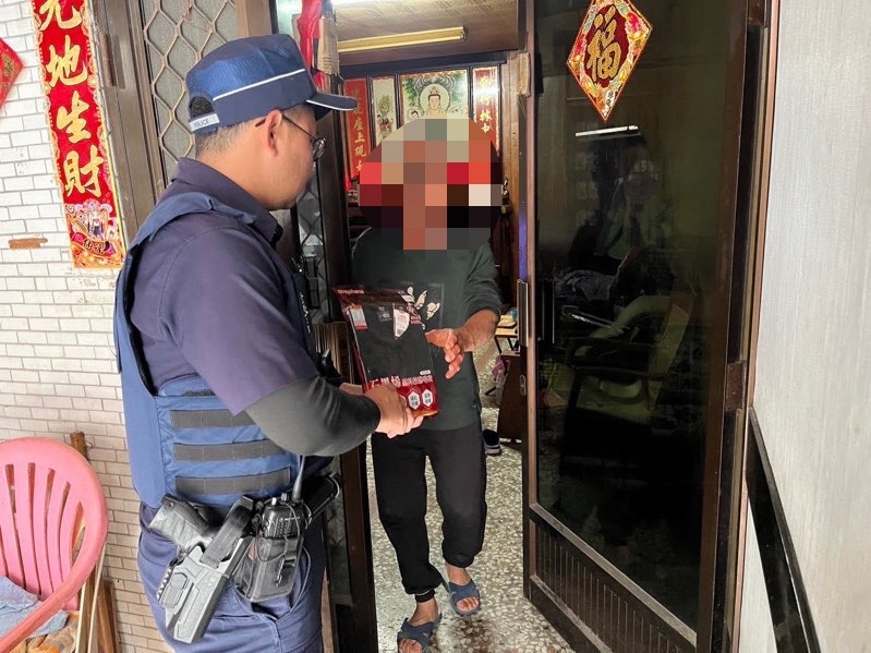 走訪社區弱勢家庭，護民安居物資暖心