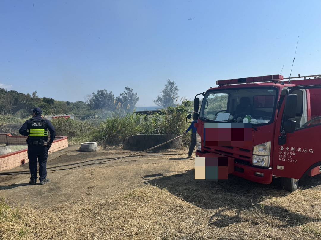 公墓竄濃煙! 警提醒清明掃墓 遵守「四不一要」安全掃墓沒煩惱