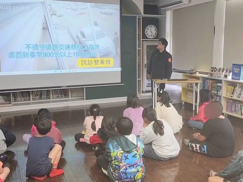 守護偏鄉學童從法紀教育開始，霧鹿警所長前往校園宣講