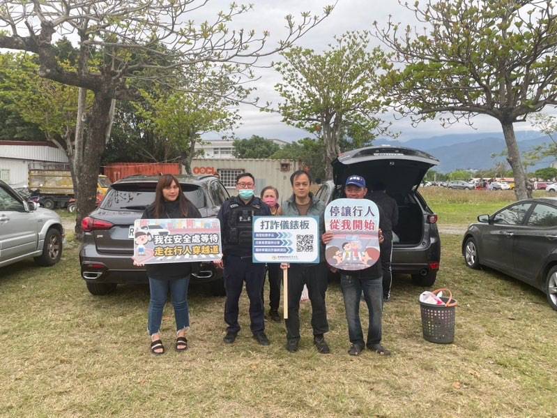 祭祖防詐一把罩 東警清明反詐宣導啟動