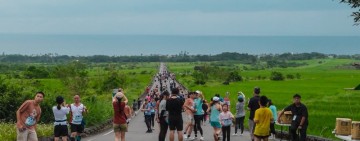 長濱雙浪金剛馬拉松10周年今晨鳴槍起跑