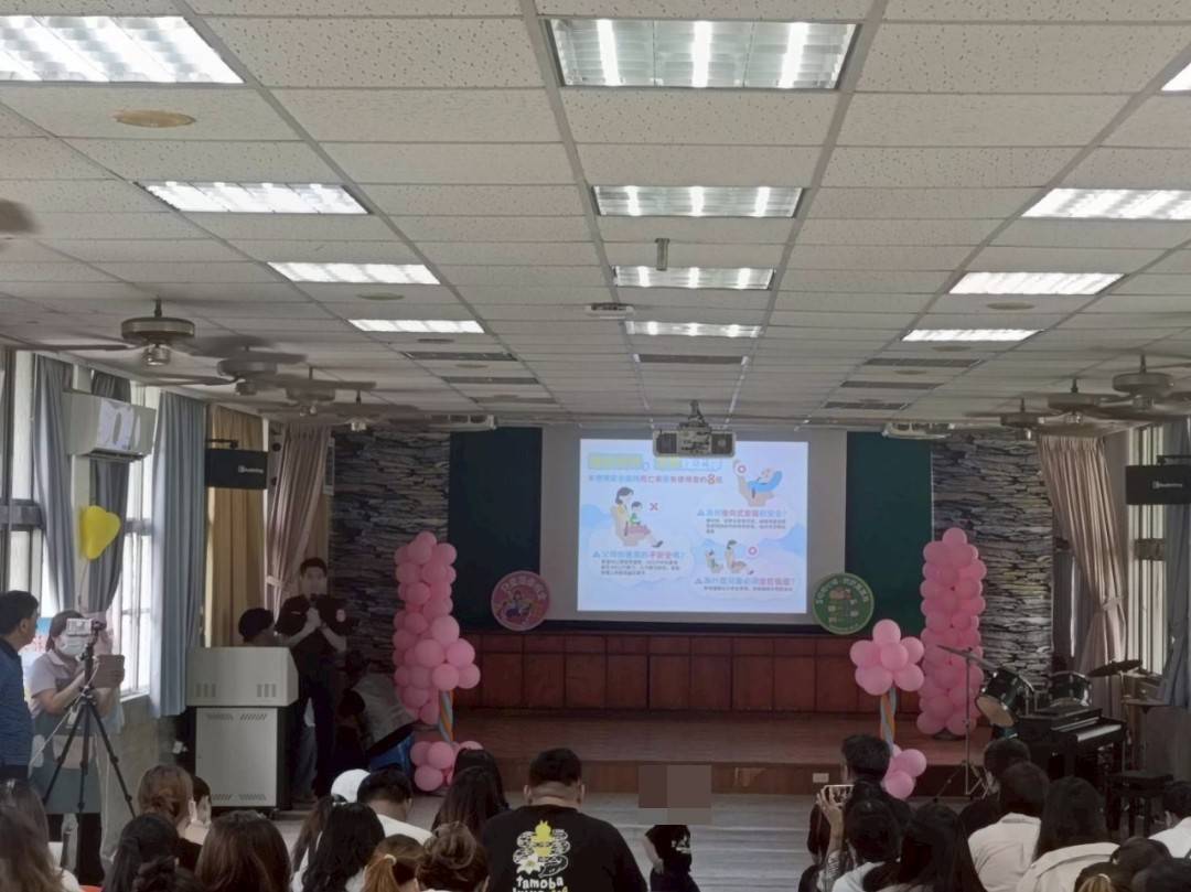 響應母親節感恩活動，大武警前往賓茂國小宣導交安