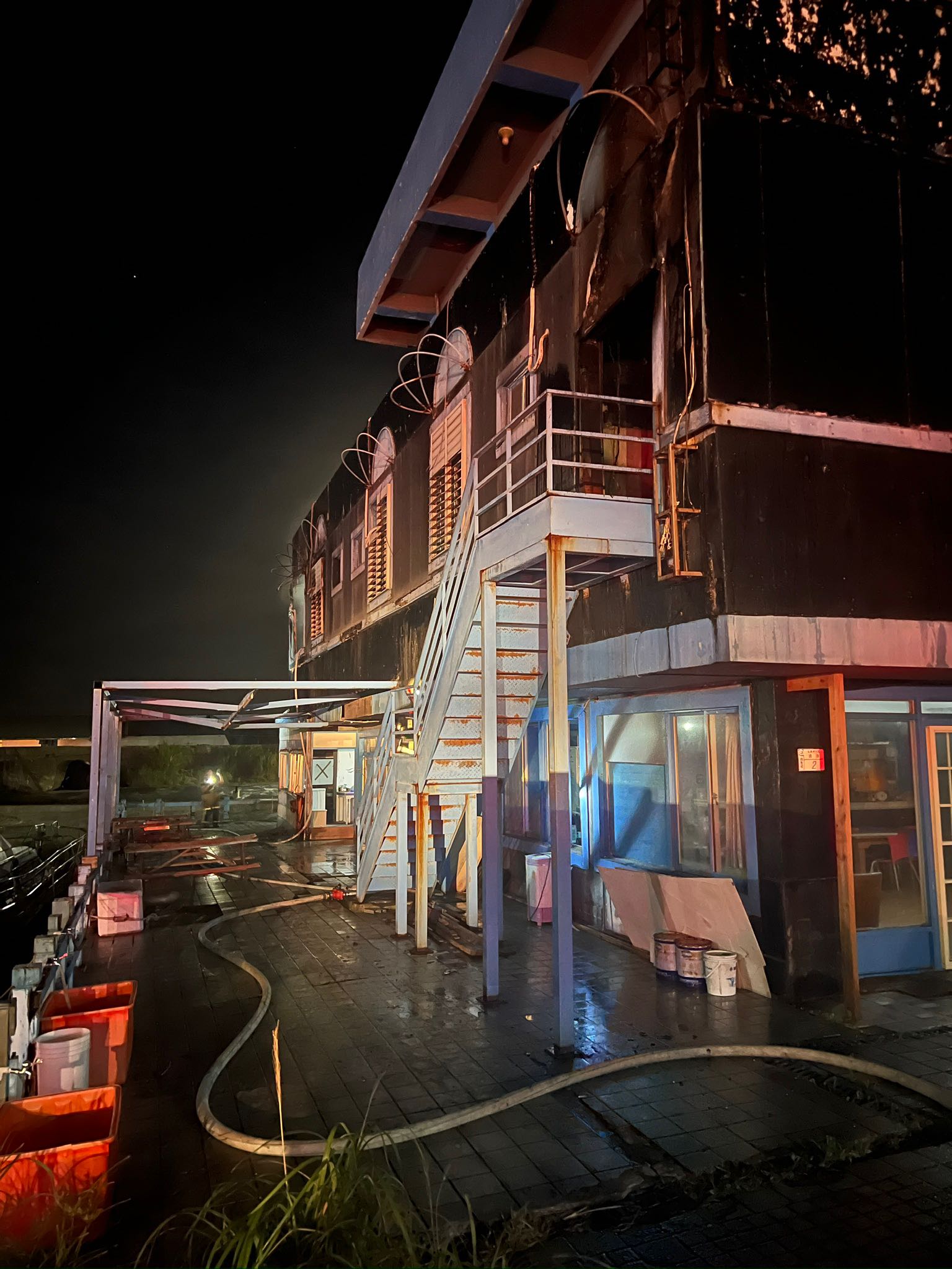 綠島南寮獨棟民宿凌晨大火 燃燒逾2百平方公尺