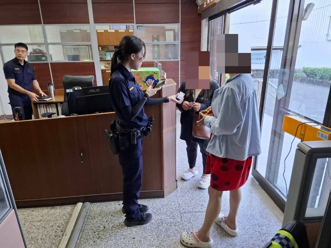 車鑰匙沒拔「顏色太像釀誤騎」 太麻里警迅速協助尋回