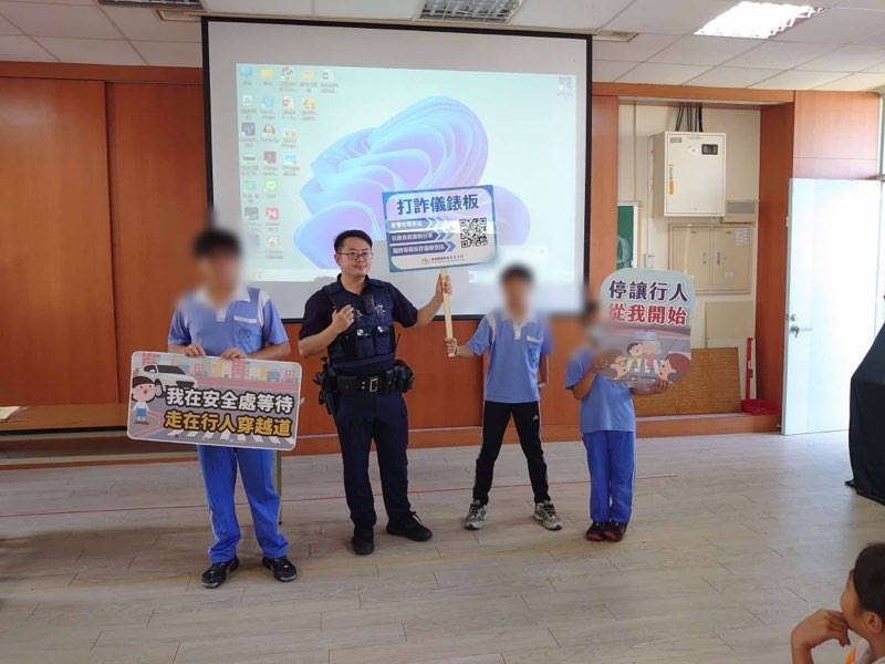 童聲笑語中學安全知識，永樂警前進校園宣導