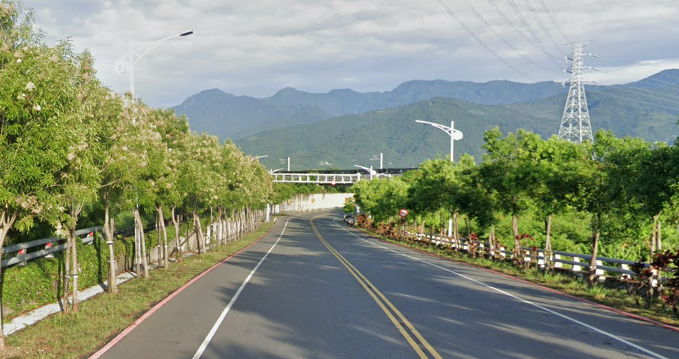 太平溪路堤共構道路養護作業，請用路人注意分段交管實施