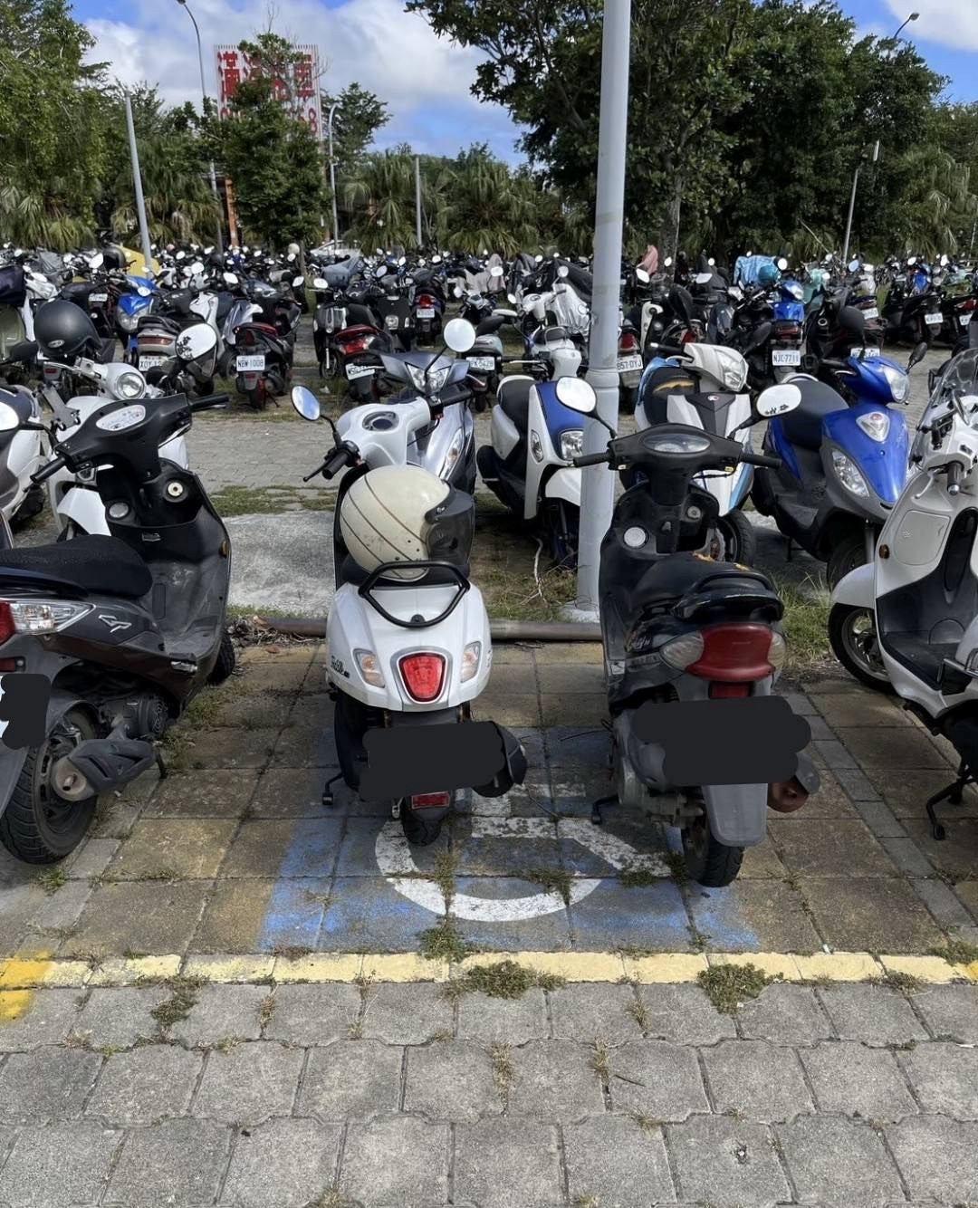 保障無障礙通行權！臺東縣府取締火車站身障車格違停