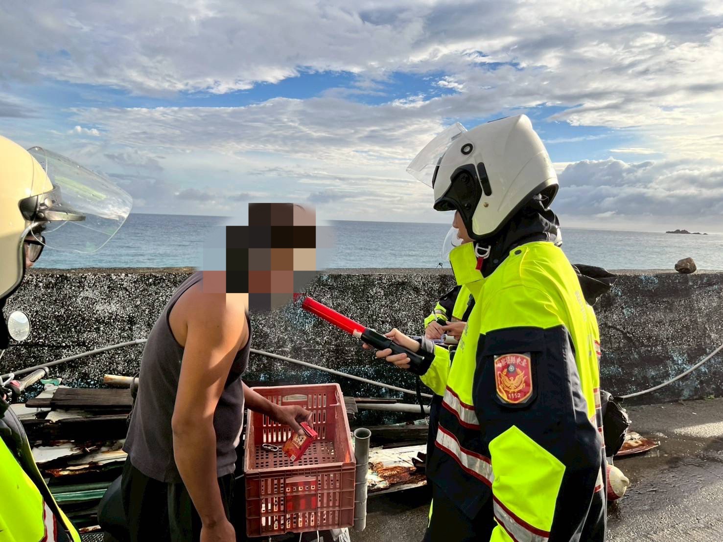 離島居民、遊客也支持! 東警交通大執法