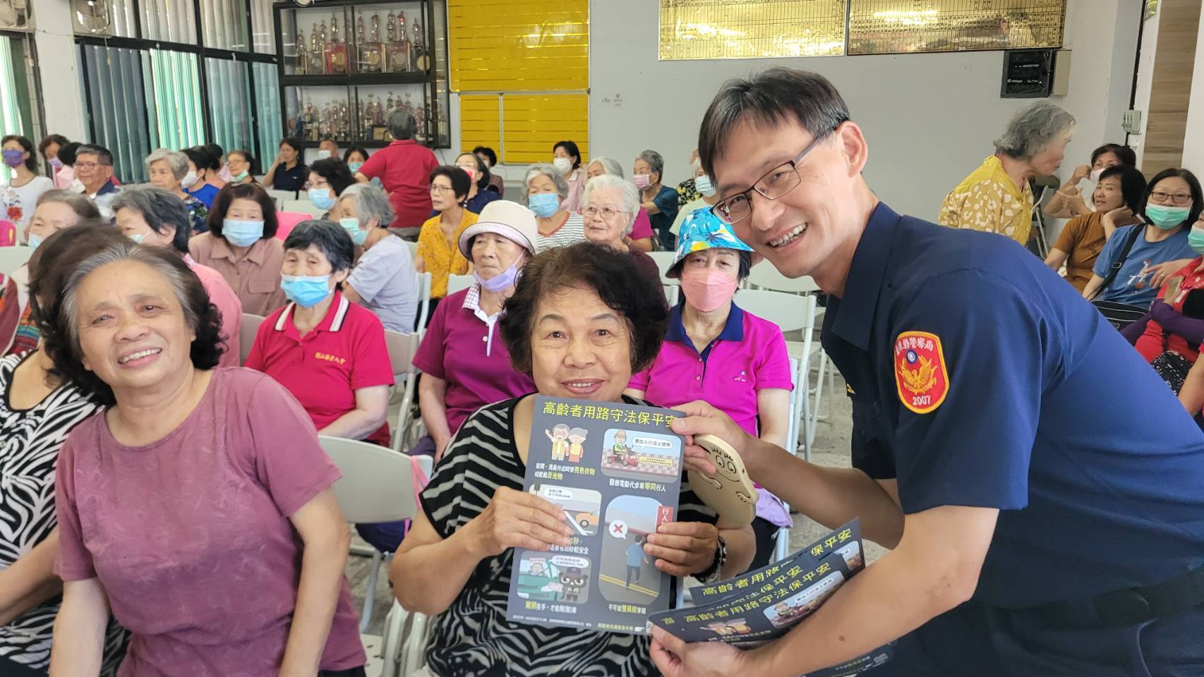 端午送安康！關警「識詐交安宣講團」前往關山老人會宣講