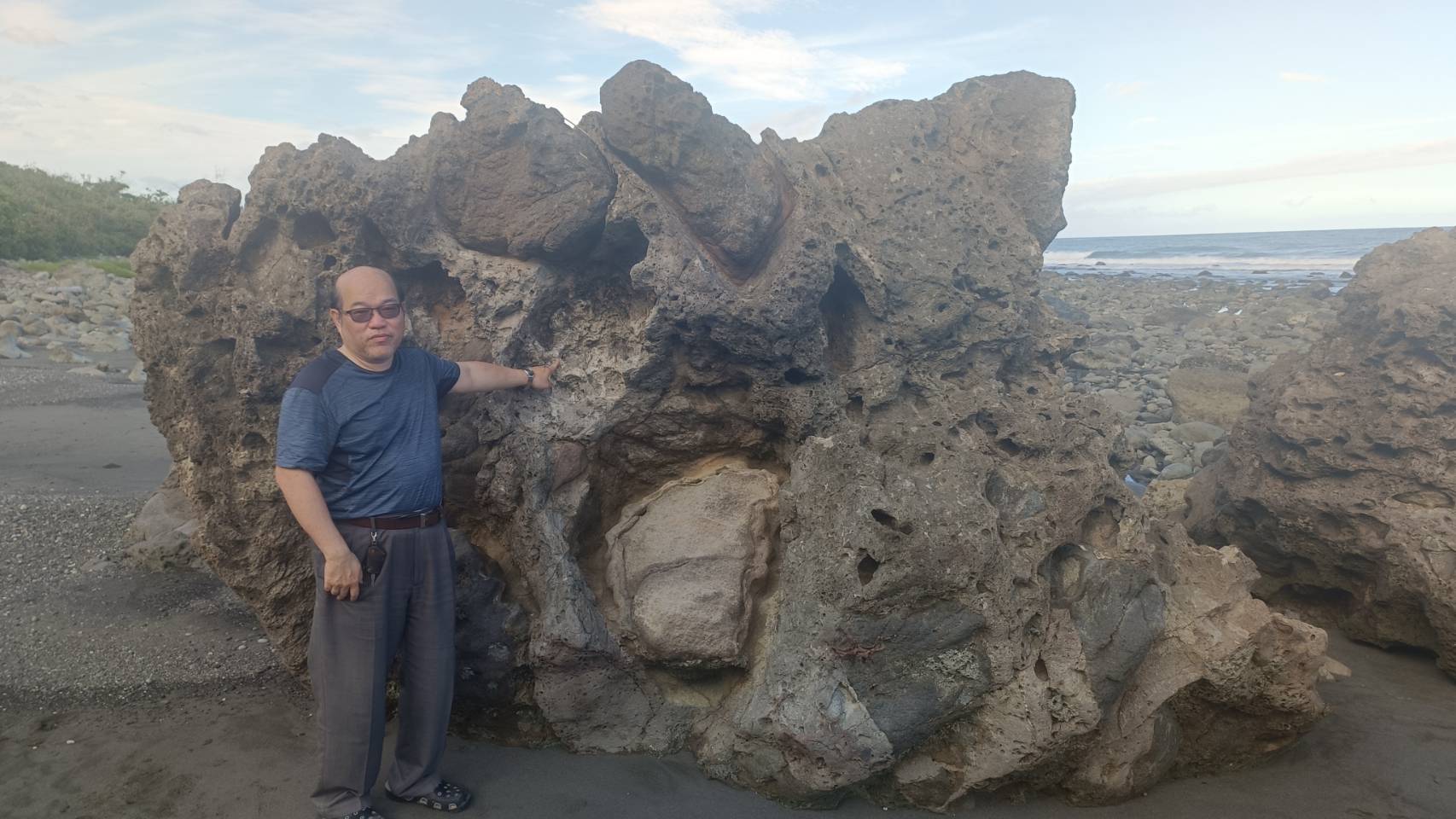 台灣東部海岸驚現疑似「海嘯石」， 地球系統科學中心主任揭示海嘯風險