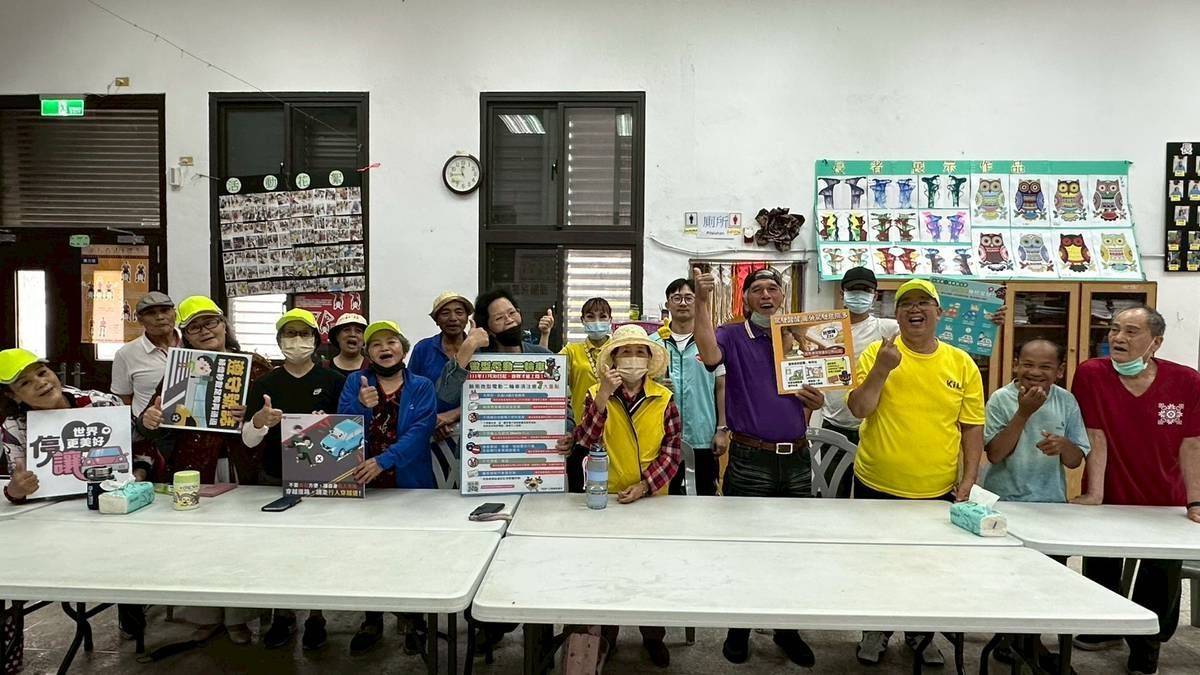 成功分局前往 麒麟健康站，辦理交通暨反詐宣導獲好評