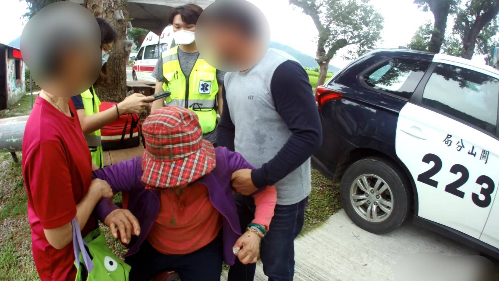 武陵警即時援助跌倒老婦　展現同理心及為民服務精神