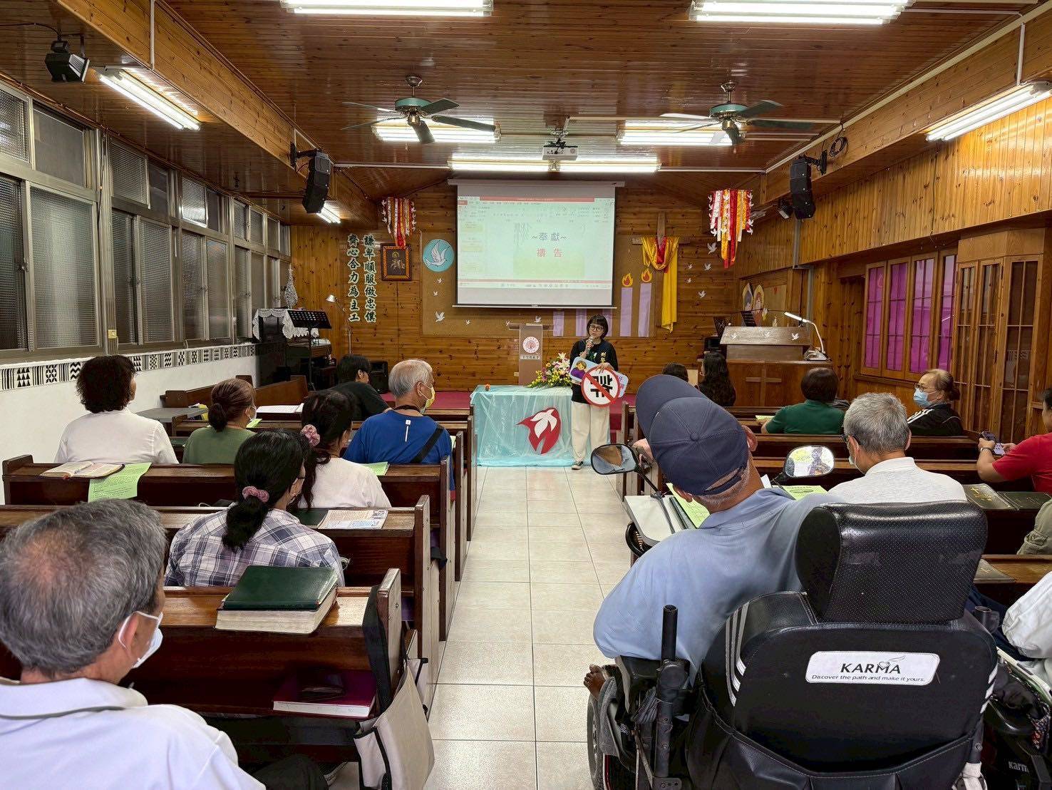 東警宣講團走訪教會，聯合宣導識詐、反毒及交安
