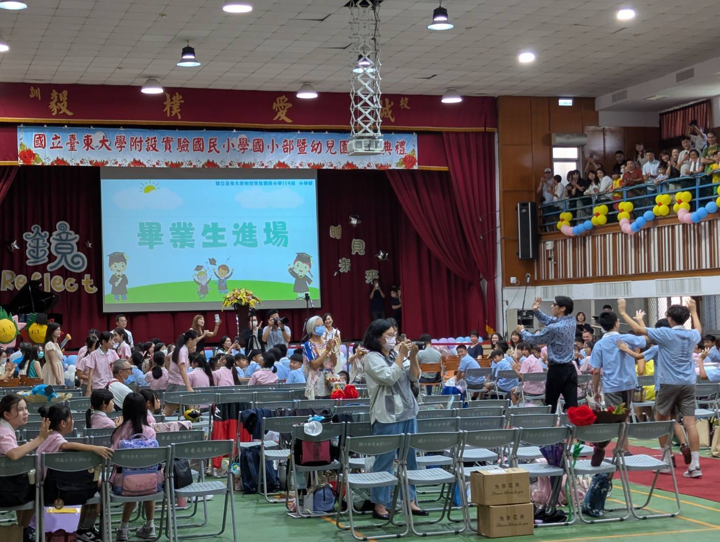 縣警局少年警察隊前往臺東大學附屬國小,執行畢業典禮安全維護