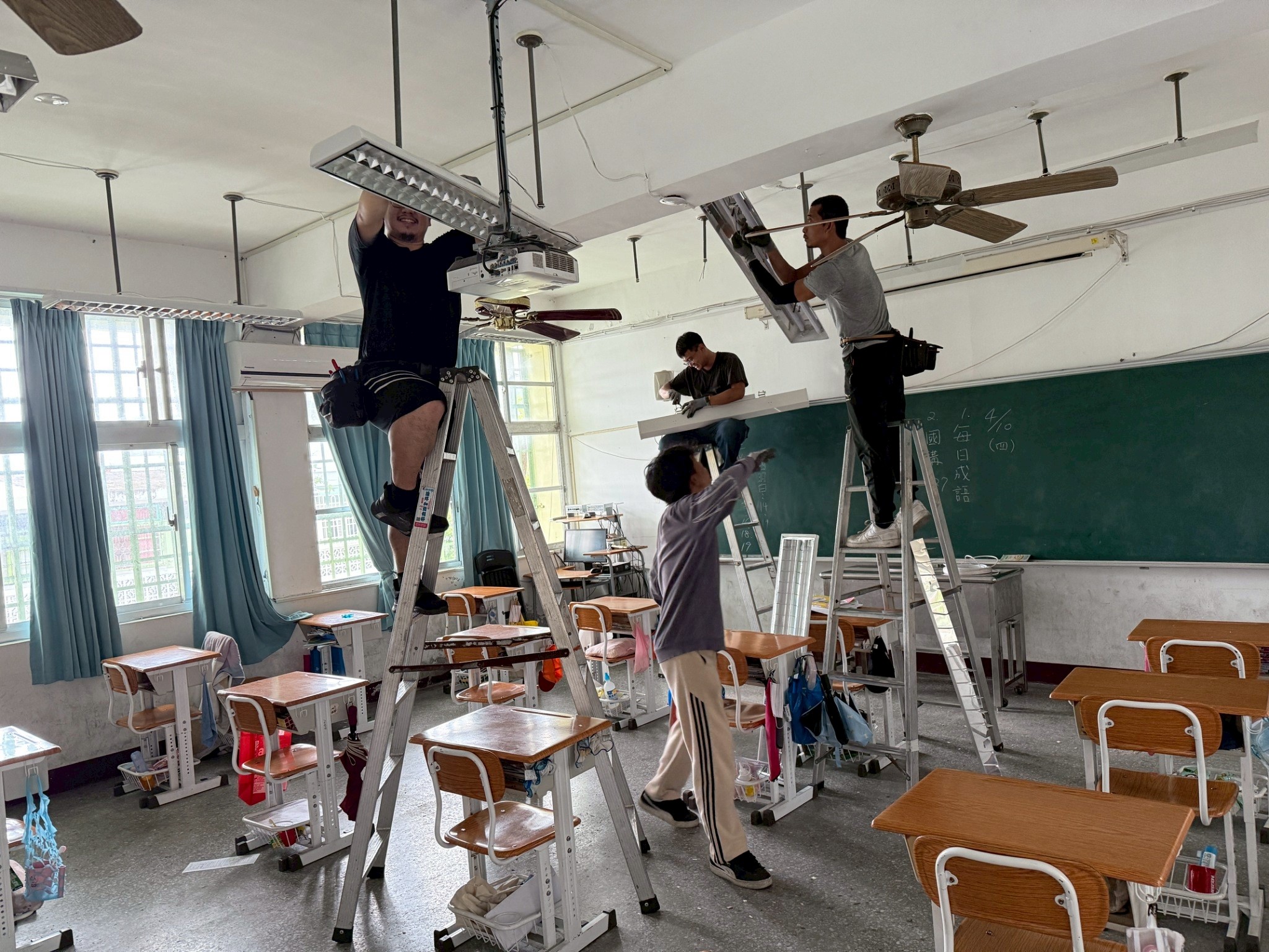 感謝「台積電慈善基金會」關懷偏鄉學童! 助60所學校、732間教室 全面汰換7,782具老舊燈具