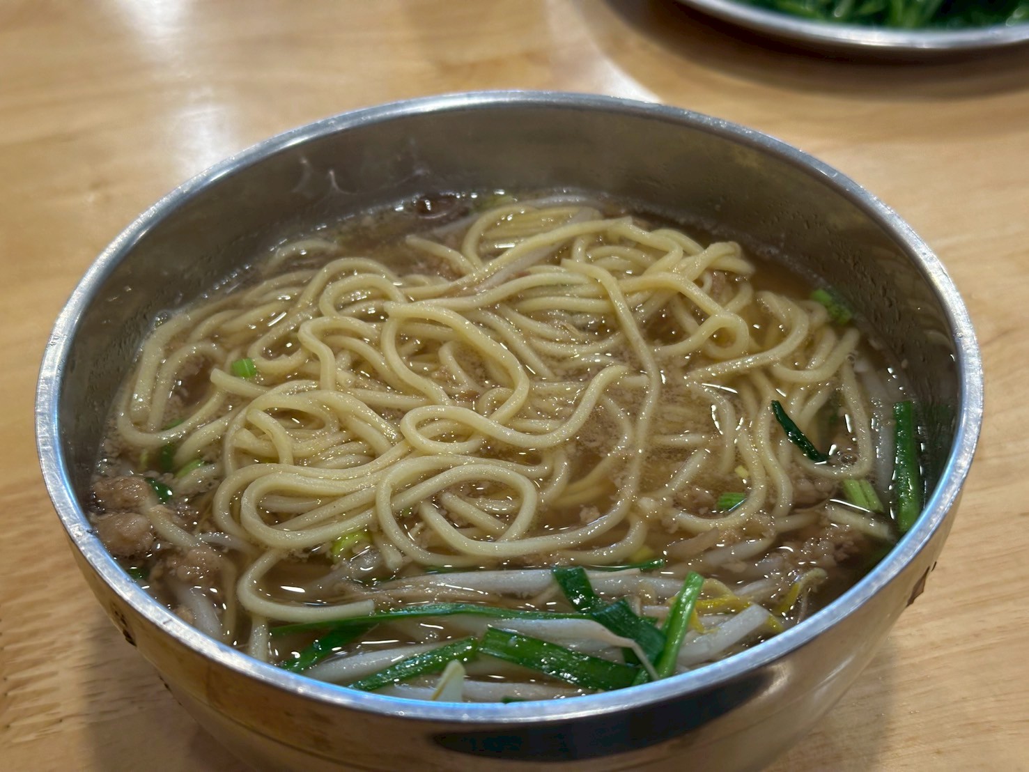 『酮熱潮襲台東！低醣廚房掀起無粉革命，蒟蒻麵炒出健康新滋味！』