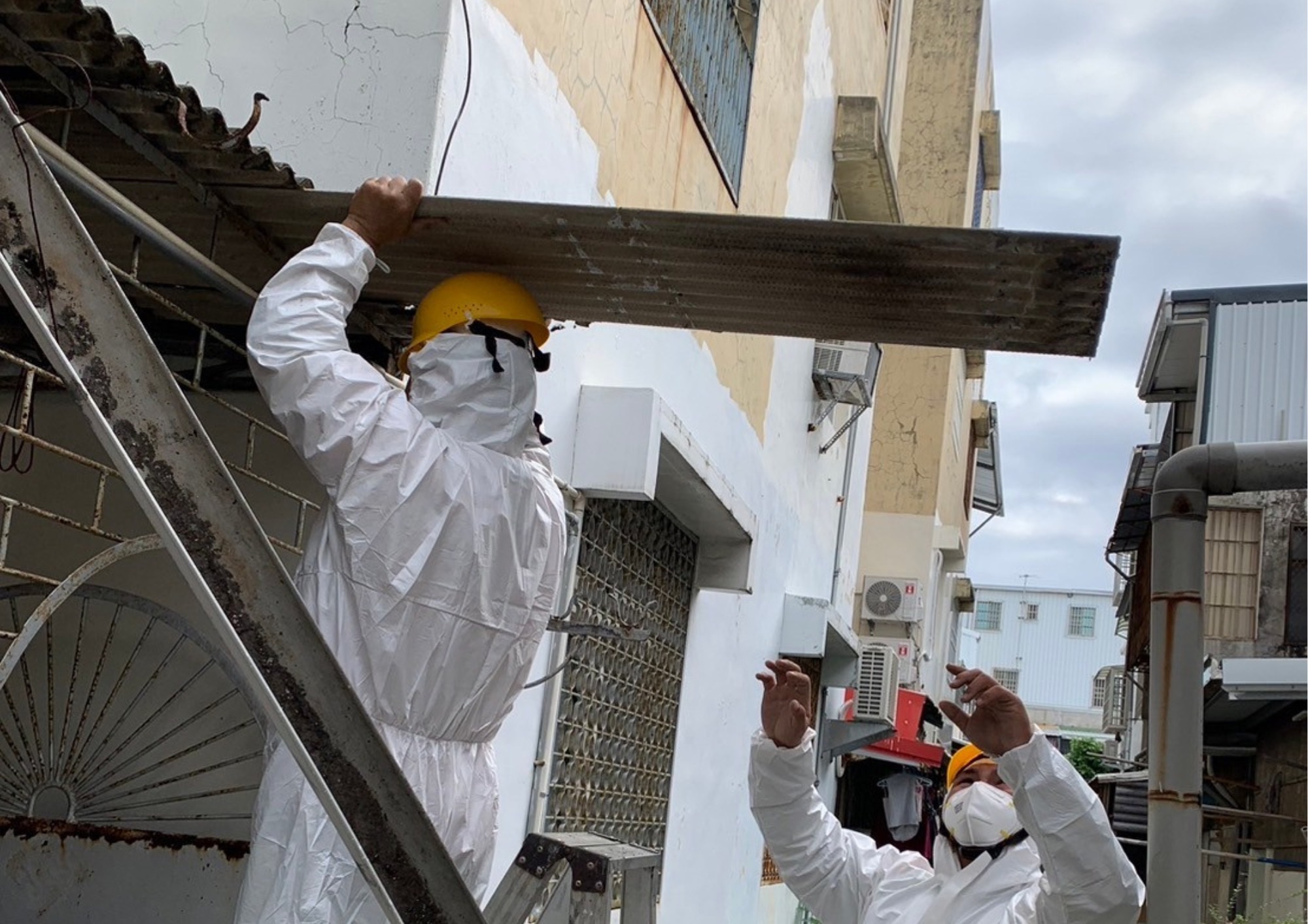 免費清理家中「老舊石綿建材」鼓勵民眾儘早申請補助