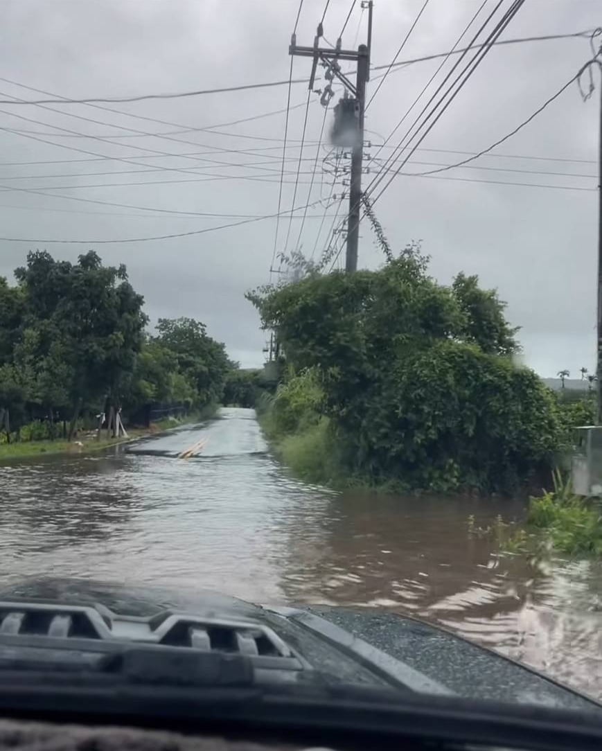 快訊》南王(更生北路596巷)地區嚴重淹水，請用路人當心