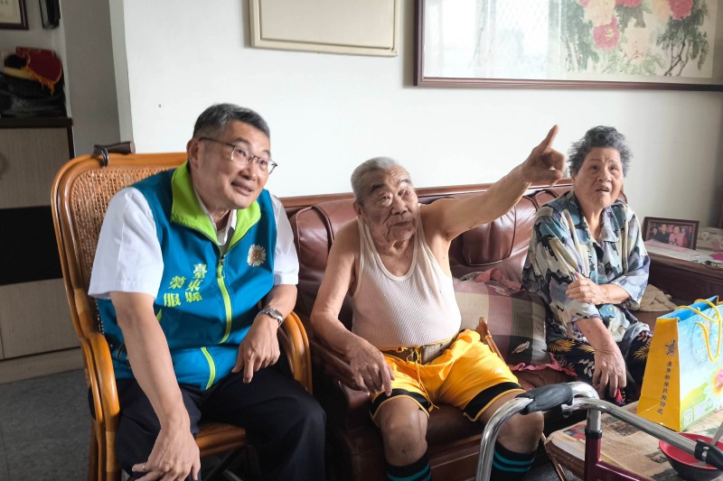 臺東榮服處探望抗戰老兵
