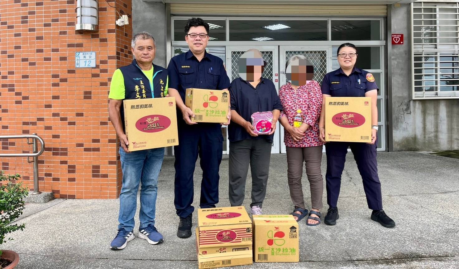 錦安警攜手保安宮關懷弱勢送暖 同時宣講防詐及交安