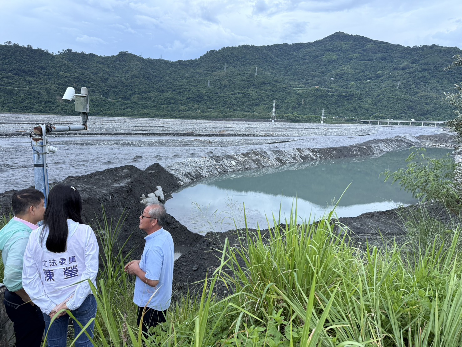 颱風毀灌溉命脈 台東農民苦無水插秧 陳瑩、莊瑞雄籲加速搶修救田