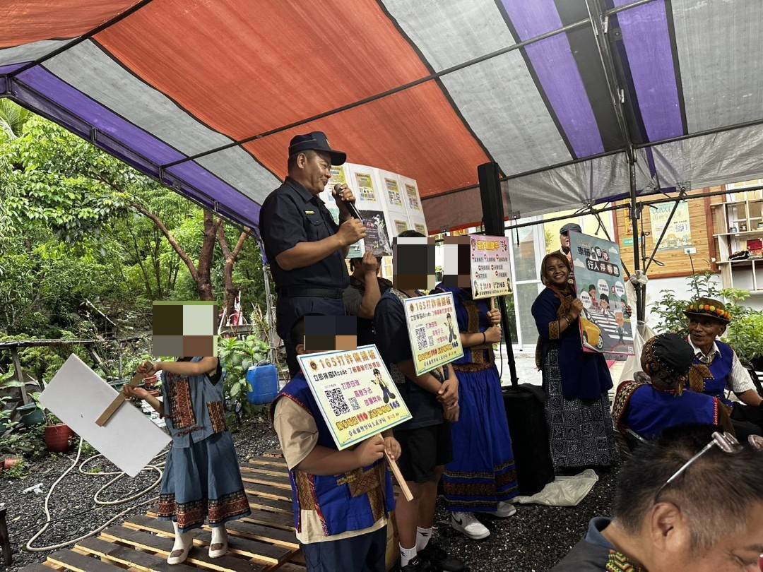 大武警宣導交安與防詐 警民同歡樂無窮!