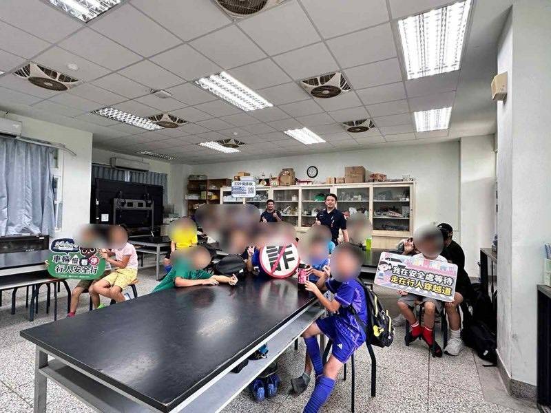 永樂警前進校園 夏令營傳遞暑期安全觀念