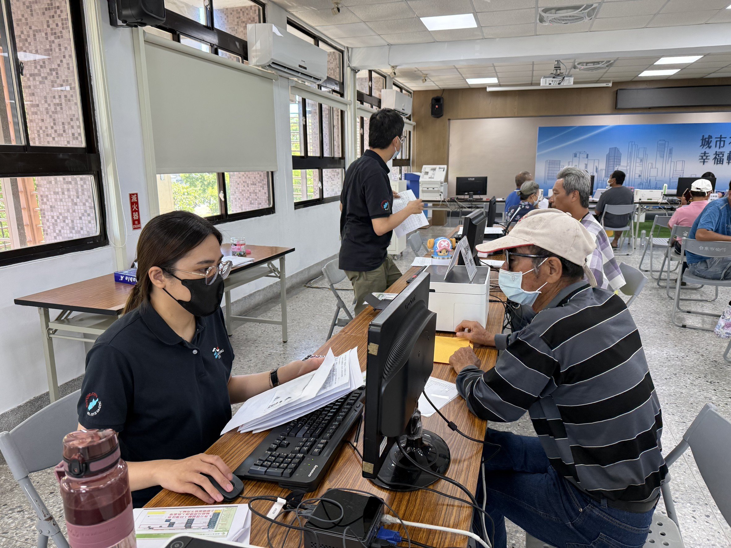 楊柳風災「農業救助金」受理首日 市公所加班、加人力協助農民申請
